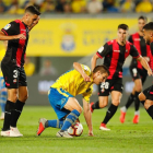 Catena, Gus Ledes i Pereira en una jugada del partit contra Las Palmas de la primera volta.