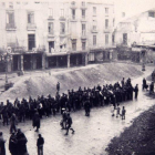Prisioneros republicanos trabajando en la plaza del Mercadal de Reus.