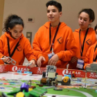 Imagen de un equipo participando en la FIRST LEGO League 2018.