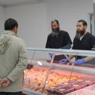 El supermercado CMR Halal se encuentra en el número 63 de la avenida Cardenal Vidal i Barraquer