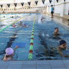 Algunos de los participantes practicando la natación.