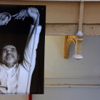 Una imatge de l'exposició 'Danys col·laterals' a la presó Model en la qual apareix l'expresident d'Assemblea Nacional Catalana Jordi Sànchez.