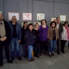 La regidora Montserrat Vilella ha visitat l'exposició acompanyada per un grup de pares, alumnes i professors de l'escola Alba.