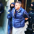 Els Mossos d'Esquadra han detingut un home en el registre de Reus.