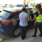 Pla detall d'una detenció en el marc d'una operació de la policia espanyola a la zona de Tarragona.