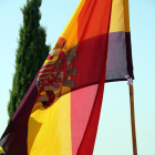 La bandera republicana española ondeante en la cota 705 de la sierra de Pàndols. Imagen del 25 de julio de 2019