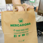 Mercadona ofrece como alternativa las bolsas de papel, rafia y reutilizables.