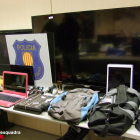 Los ladrones robaron dispositivos electrónicos, joyas y todo tipo de objetos para venderlos en el mercado ilegal.