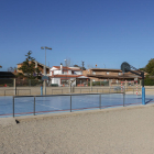 Imagen de archivo de uno de los patios de la Escuela Cèlia Artiga donde, presumiblament, se edificará la instalación.