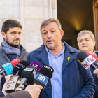 Josep Maria Cervera, president de l'AMI, durant l'atenció als mitjans després de la reunió d'aquest matí amb l'alcalde Pau Ricomà