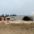 La cabina de un camión se ha incendiado en l'Aldea, en la N-340.