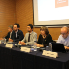 Imatge del conseller de Territori i Sostenibilitat, Damià Calvet, i dels responsables que han participat en la sisena edició de la Taula de la Qualitat de l'Aire del Camp de Tarragona, a Vila-seca.