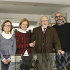 Gerard Sanromà, a la derecha, con su abuelo Isaac y las tías abuelas Maria Isabel i Josefina.