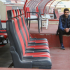 Javi Robles en el banquillo del Estadio Municipal de Reus.