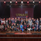 Foto de familia de los galardonados de la edición del 2019 de los Premis Vinari, celebrada en Vilafranca del Penedès.