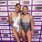 Alba Medina amb la nedadora olímpica, Ona Carbonell.