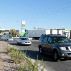 Alguns dels vehicles participants iniciant la marxa lenta, a l'àrea de servei de Torrefarrera.