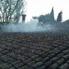 Imagen del incendio en una masía de Vespella de Gaià.