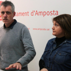 El alcalde de Amposta, Adam Tomàs, y la concejala de Sanitat i Serveis Socials, Susanna Sancho.