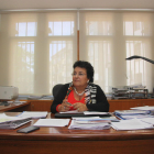 La rectora de la URV, María José Figueras, al seu despatx.