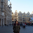 L'Anna a la Grand Place, la plaça més famosa de Brussel·les.