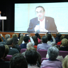 El cabeza de lista de JxCat por Tarragona, Josep Rull, en videoconferencia desde Soto del Real en el acto en Reus.