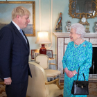 La Reina de Inglaterra Elisabeth II con el nuevo primer ministro del Reino Unido Boris Johnson, en Londres el 24 de julio del 2019.