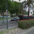 Imagen de una parada de autobús calle Doctor Tomás Sala con San Vicente Mártir