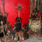 Imatge de l'altar i els crànis trobats a Ciutat de Méxic