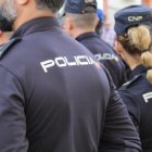 Agentes de la Policía Nacional han salvado este fin de semana en Valencia a una menor de entre dos y tres años