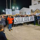 Els veïns de Roda de Berà durant la concentració contra la inseguretat de finals de gener passat