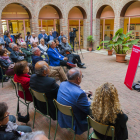 El diputat Joan Ruiz es dirigeix als militants del PSC en l'acte que es va celebrar ahir a l'Institut Municipal de Tarragona.