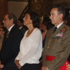 El inspector general del ejército en Cataluña, Fernando Aznar Ladrón de Guevara, acompañado del presidente de la Generalitat, Quim Torra, y su mujer, en una imagen de archivo.