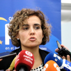 Primer pla de l'eurodiputada del PP Dolors Montserrat durant una atenció a mitjans al Parlament Europeu, l'1 d'octubre del 2019.