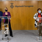 Noemí Llauradó, presidenta de la Diputació; María José Figueras, rectora de la Universitat; Pere Granados, diputat, i Francisco Medina, vicerector en la presentació de l'acord marc.