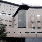 L'edifici de l'Hospital Nostra Senyora de Meritxell d'Andorra des de l'Avinguda Fiter i Rossell