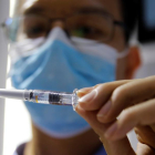 China ha empleado ya al menos dos vacunas experimentales contra la covid-19 en «cientos de miles de chinos».