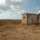 Uno de los dos refugios antiaéreos que se conservan del antiguo campo de aviación de Santa Oliva.