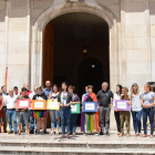 Imatge de l'acte de commemoració del Dia Internacional de l'Orgull LGTBI a la plaça de la Font.
