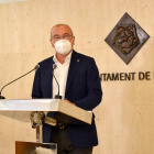 L'alcalde de Reus, Carles Pellicer, en roda de premsa a l'Ajuntament.