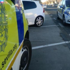 Agents de la Policia Local de Sevilla han detingut a una dona de 45 anys d'edat per causar danys a una motocicleta estacionada en el Polígon de Sant Pau