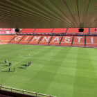 El Nou Estadi antes del partido.