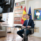 El presidente del gobierno español, Pedro Sánchez, durante la reunión por videoconferencia de la reunión interministerial por el coronavirus.