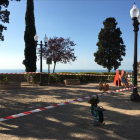 El parc situat davant del Portal de Sant Antoni, precintado