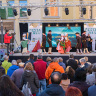 El público disfrutando de la actuación de Es Corbilhuèrs de la Vall d'Aran.