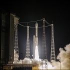 Momnet de l'enlairament del coet Vega que duia el satèl·lit espanyol.
