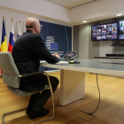 Plano general del presidente del Consejo Europeo, Charles Michel, durante la videoconferencia con los líderes de la UE.