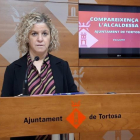 L'alcaldessa de Tortosa Meritxell Roigé durant la roda de premsa posterior a la reunió de seguiment de la crisi sanitària del coronaviurus
