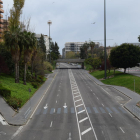 La avenida Vidal i Barraquer de Tarragona mostraba ayer una imagen inusual a pesar de ser domingo.