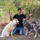 Fa més de vint anys que Marcos J. Ibáñez treballa en l'educació canina.